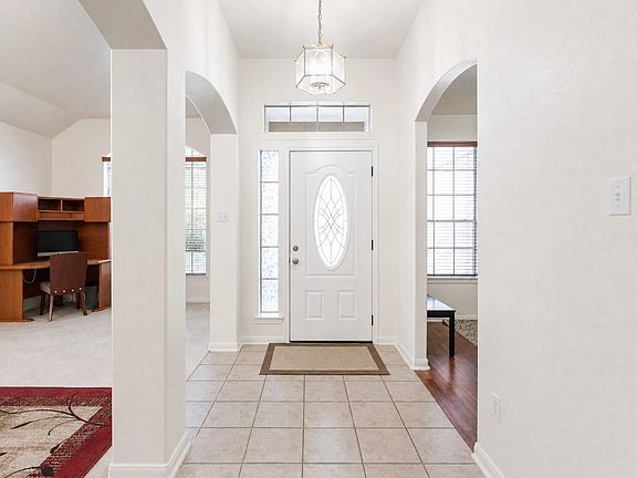 3rd image of 1727 Whispering Forest Dr