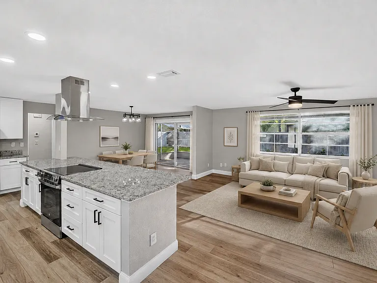 791 Lindenwood Cir E — Photo 3