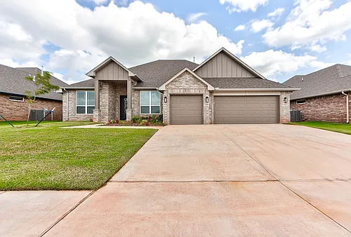 3027 Pescara Dr Photo 1