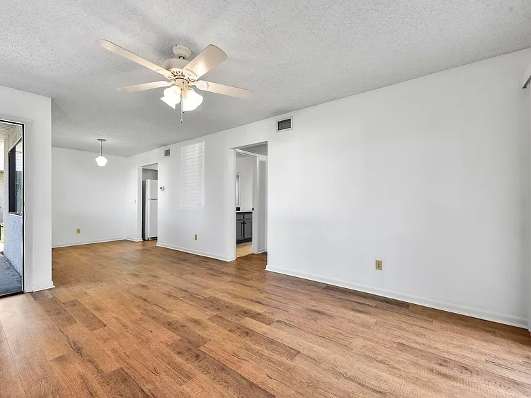3604 Morton St #1 — Photo 4