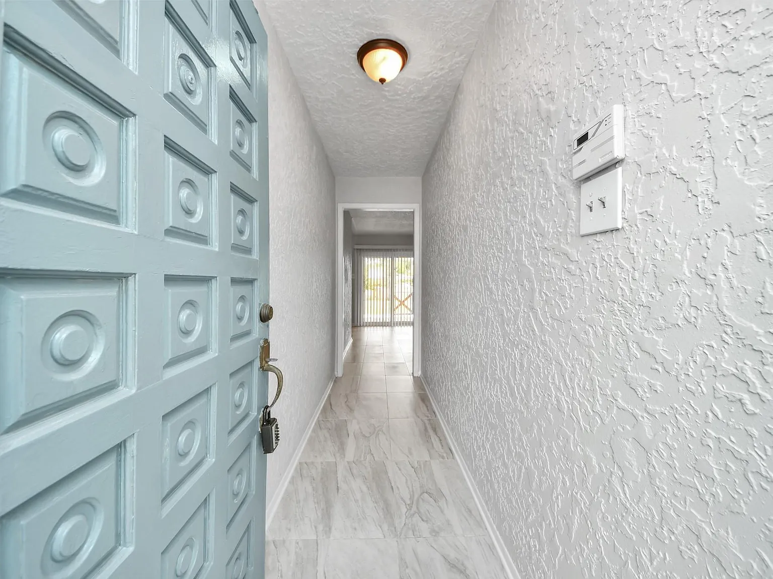 4 bed, 2.0 bath, 1224 sqft, $1,700 — Photo 4