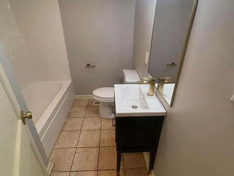 1308 McClung Ave SE — Photo 9