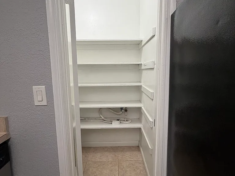 480 Banyon Tree Cir #200 — Photo 8