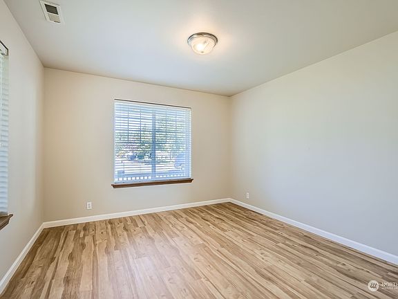 5th image of 9718 183rd Street Ct E