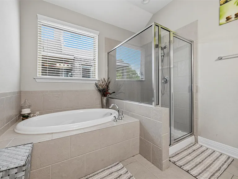 3013 Chalice Well Dr — Photo 28