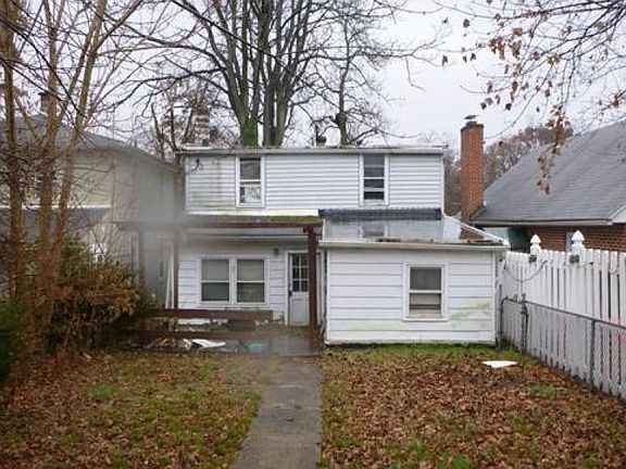 3rd image of 3102 Hoffer St