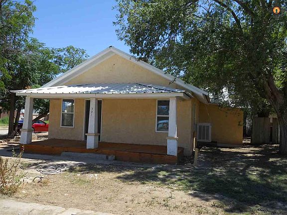 2nd image of 301 W Dallas Ave