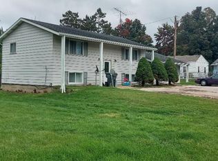 104 Bennett Ave APT C, Hartford, MI 49057