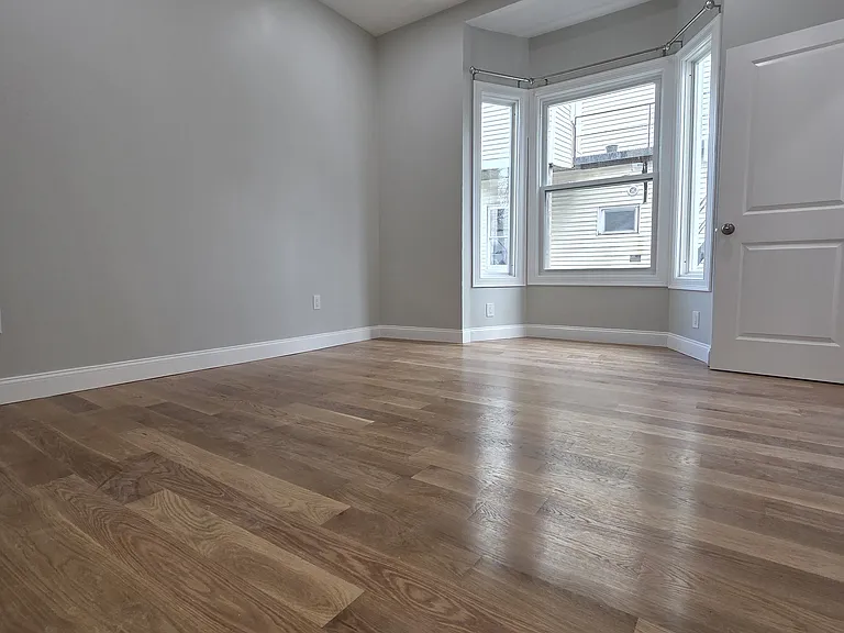 56-2 Pinckney St — Photo 25