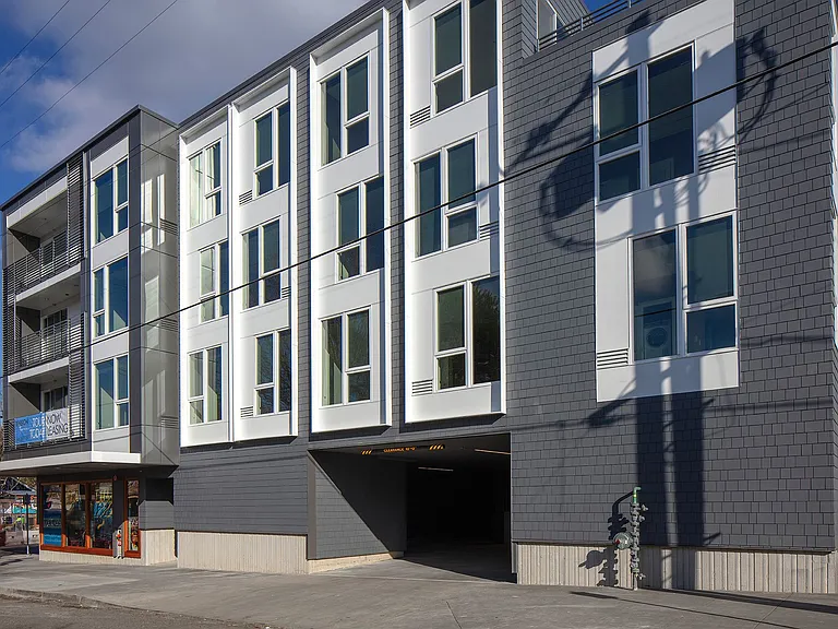 Division Terrace Apartments — Photo 9
