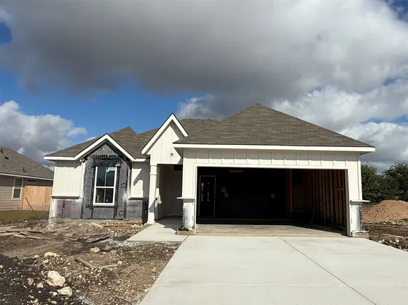 107 Jenjira Way, McGregor, TX 76657