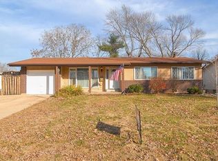 2280 Thunderbird Ave, Florissant, MO 63033
