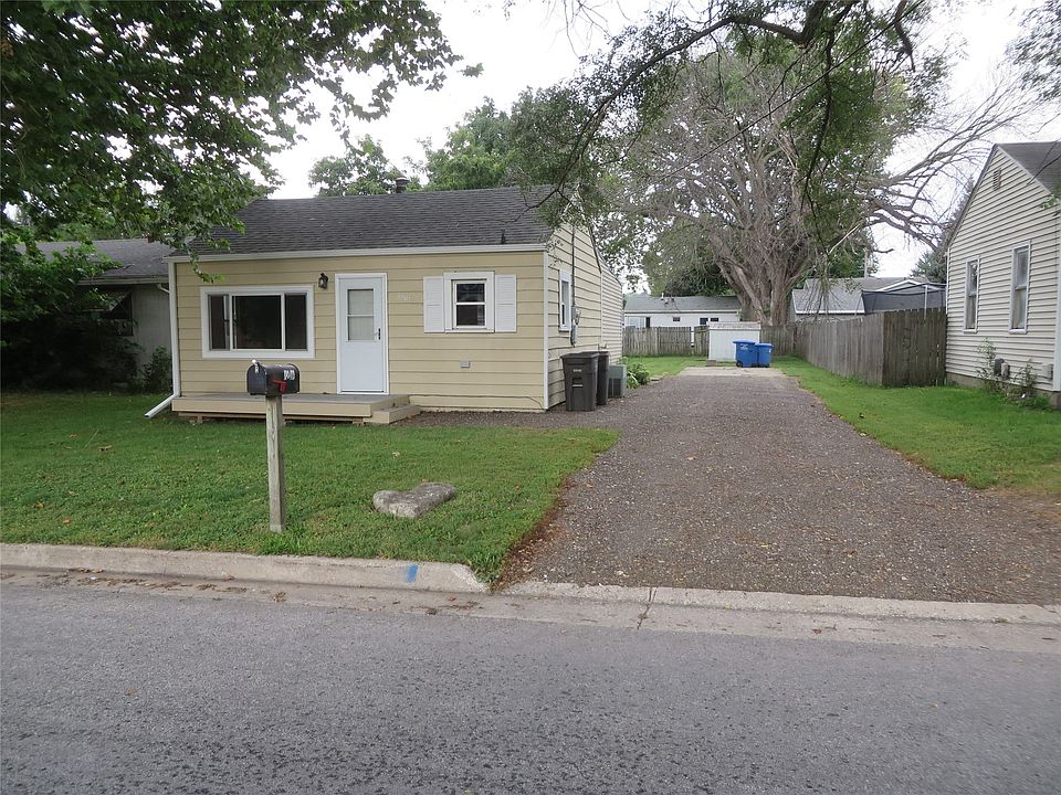 1st image of 2204 E 39th St