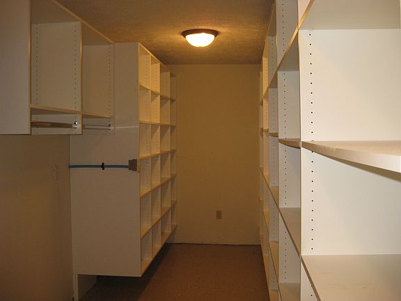 3rd image of 2824 N Washington Blvd