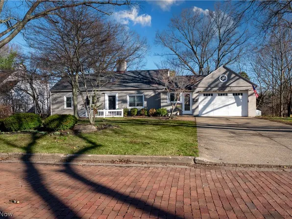 1210 Lennox Ave NE, Massillon, OH 44646