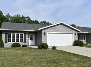 118 Cardinal Ct, Independence, IA 50644