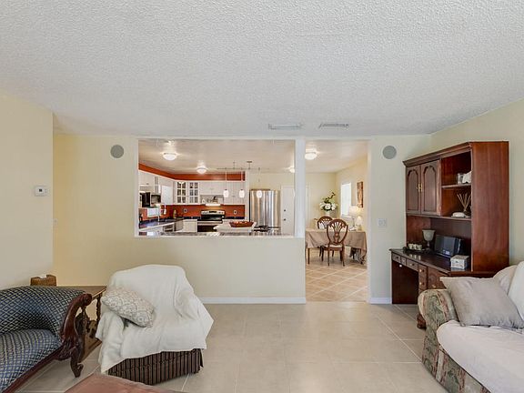 5th image of 608 Lovett Ave
