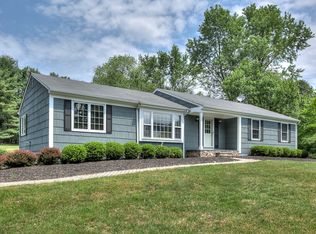 4 Cross Brook Dr, Califon, NJ 07830