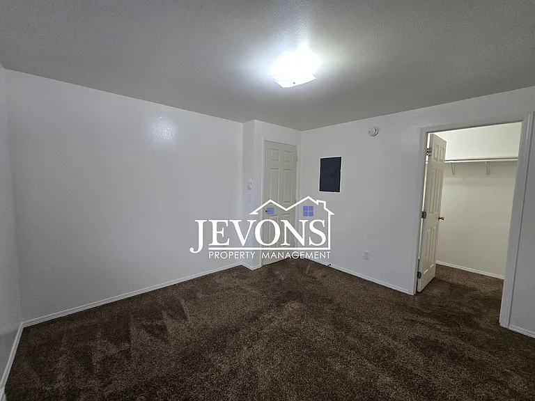 311 N 6th St #6 — Photo 9