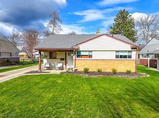 528 Bayfair Dr, Bay Village, OH