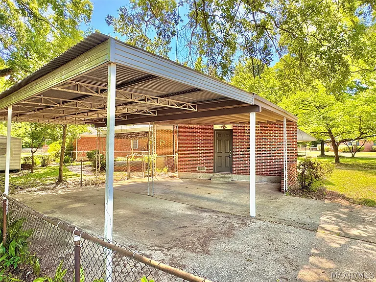 804 Hillman St — Photo 30