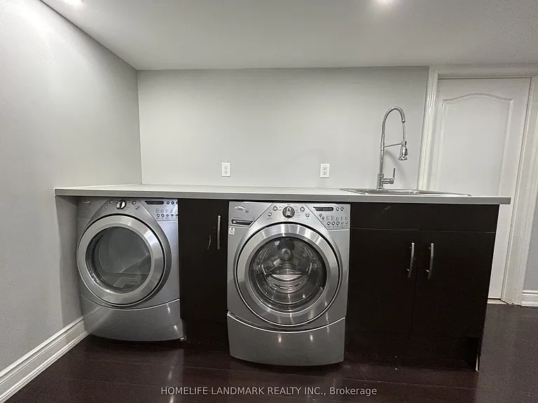 3484 Eglinton Ave W — Photo 26
