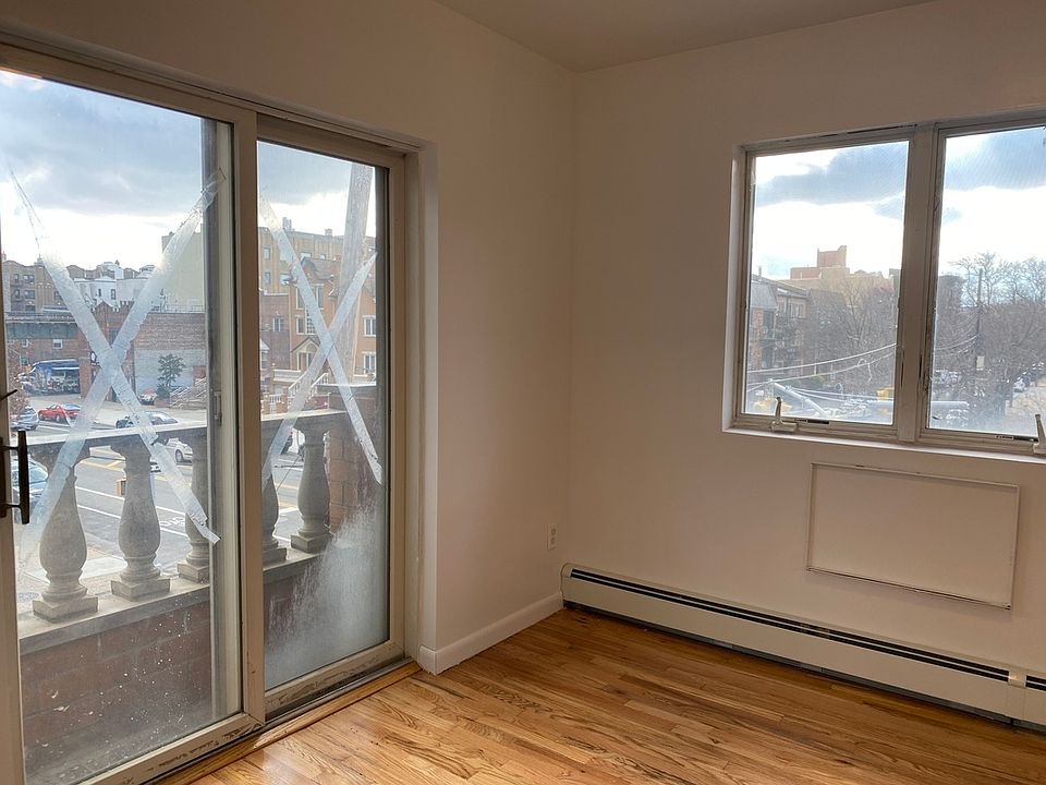 1st image of 2917 31st Ave #1F