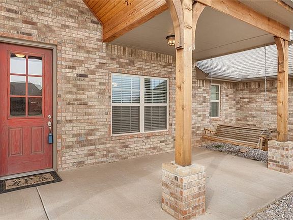 3rd image of 14817 Pepperwell Oaks Dr