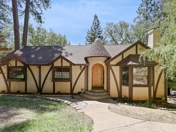 483 Golden Oak Dr, Meadow Vista, CA 95722