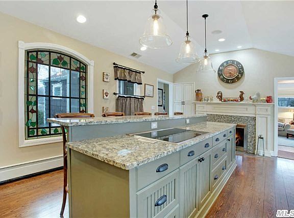 4th image of 125 Suydam Ln