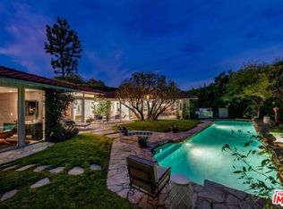 9032 Thrasher Ave, Los Angeles, CA 90069 | Zillow