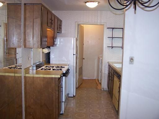 4th image of 1814 Marquette Ln #5571