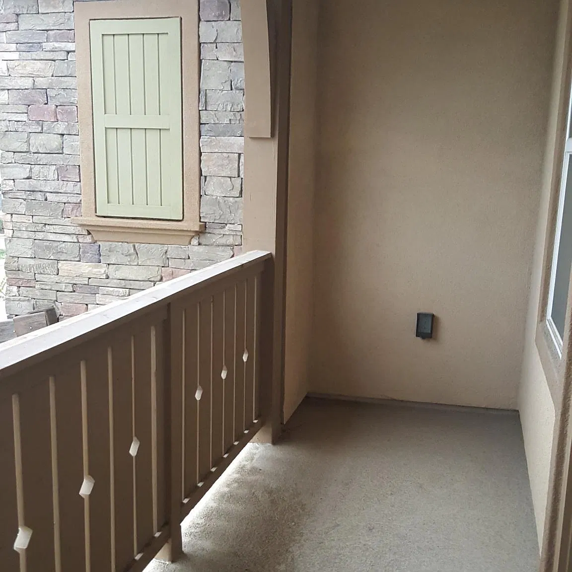 4 bed, 2636 sqft, $3,500 — Photo 2