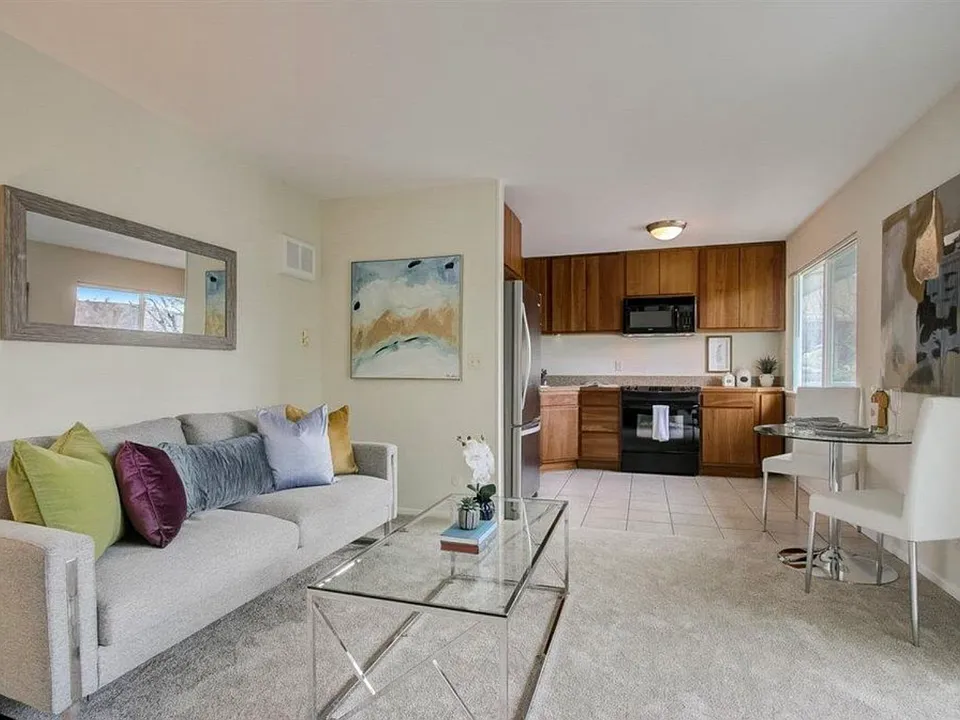 255 S Rengstorff Ave #60
