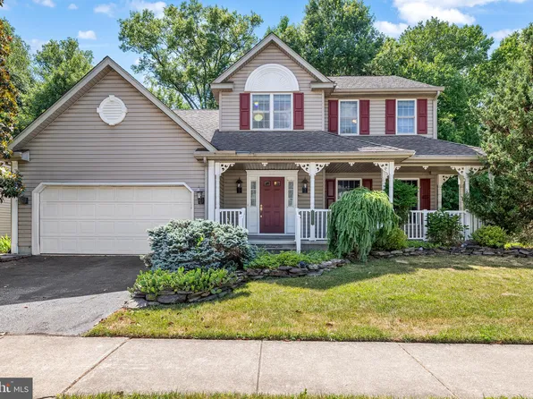 408 Douglas D Alley Dr, Newark, DE 19713