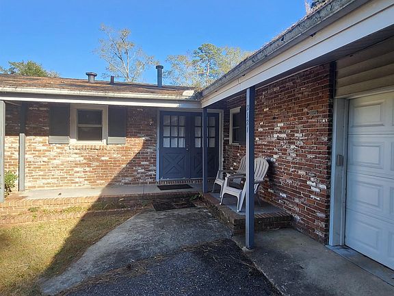 2nd image of 2121 Mahan Dr