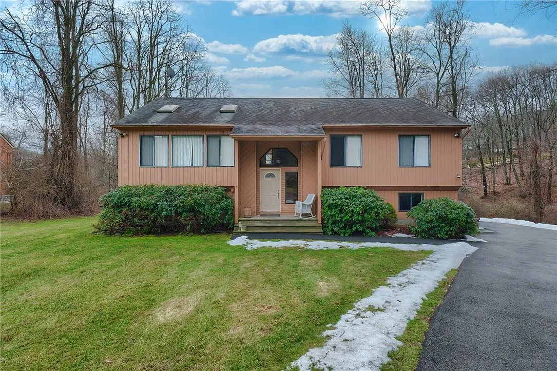 104 Weber Hill Road photo 1