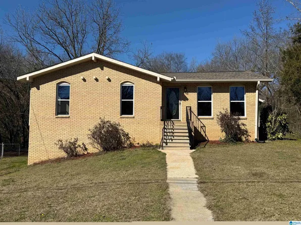 1004 Sandybrook Cir, Birmingham, AL 35214