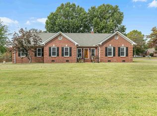 15 Woodmanor Pl, Jackson, TN 38305