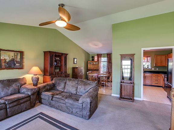 5th image of 2611 Churchill Dr