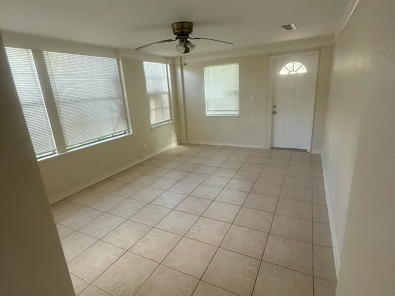 5605 Montana Ave — Photo 4
