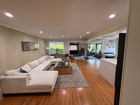 2nd image of 6128 Glen Harbor Dr
