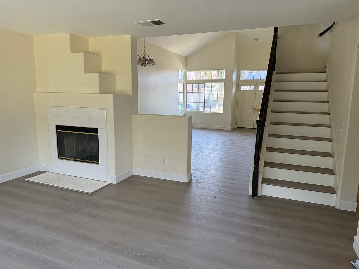 Building Photo - 14038 Catalina Ct