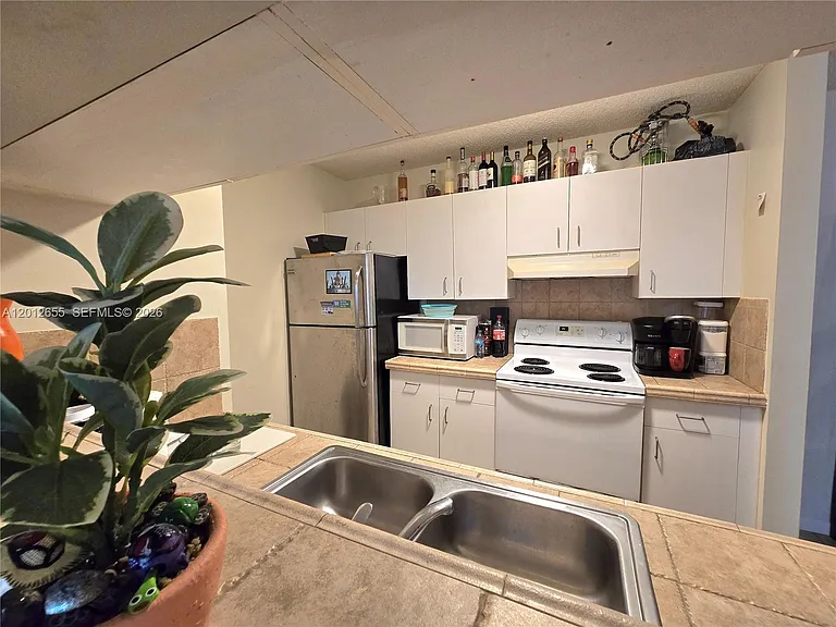 1715 Village Blvd #205 — Photo 4