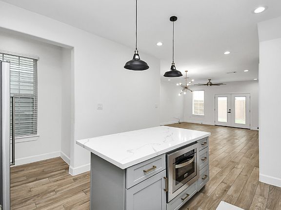 5th image of 6734 Avenue P Unit B