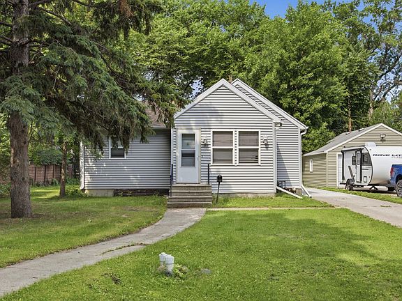 2nd image of 1614 5th St N