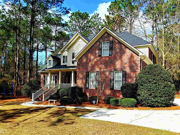 2nd image of 245 Wellington Cir