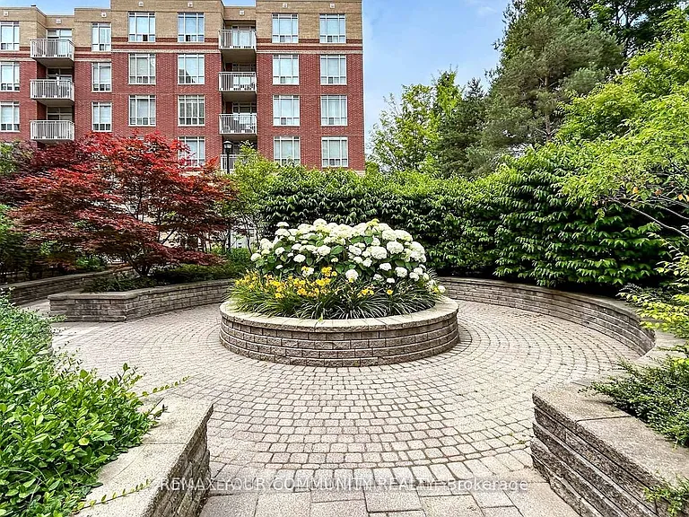 455 Rosewell Ave #101 — Photo 6