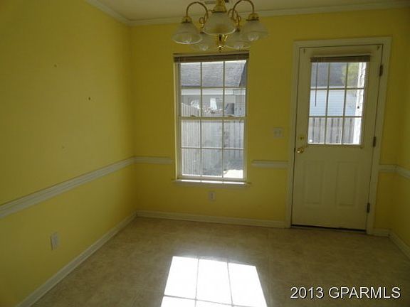 5th image of 1113 Masters Lane #B