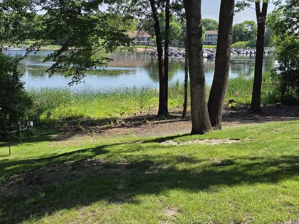 6668 Rustic Rd SE, Prior Lake, MN 55372